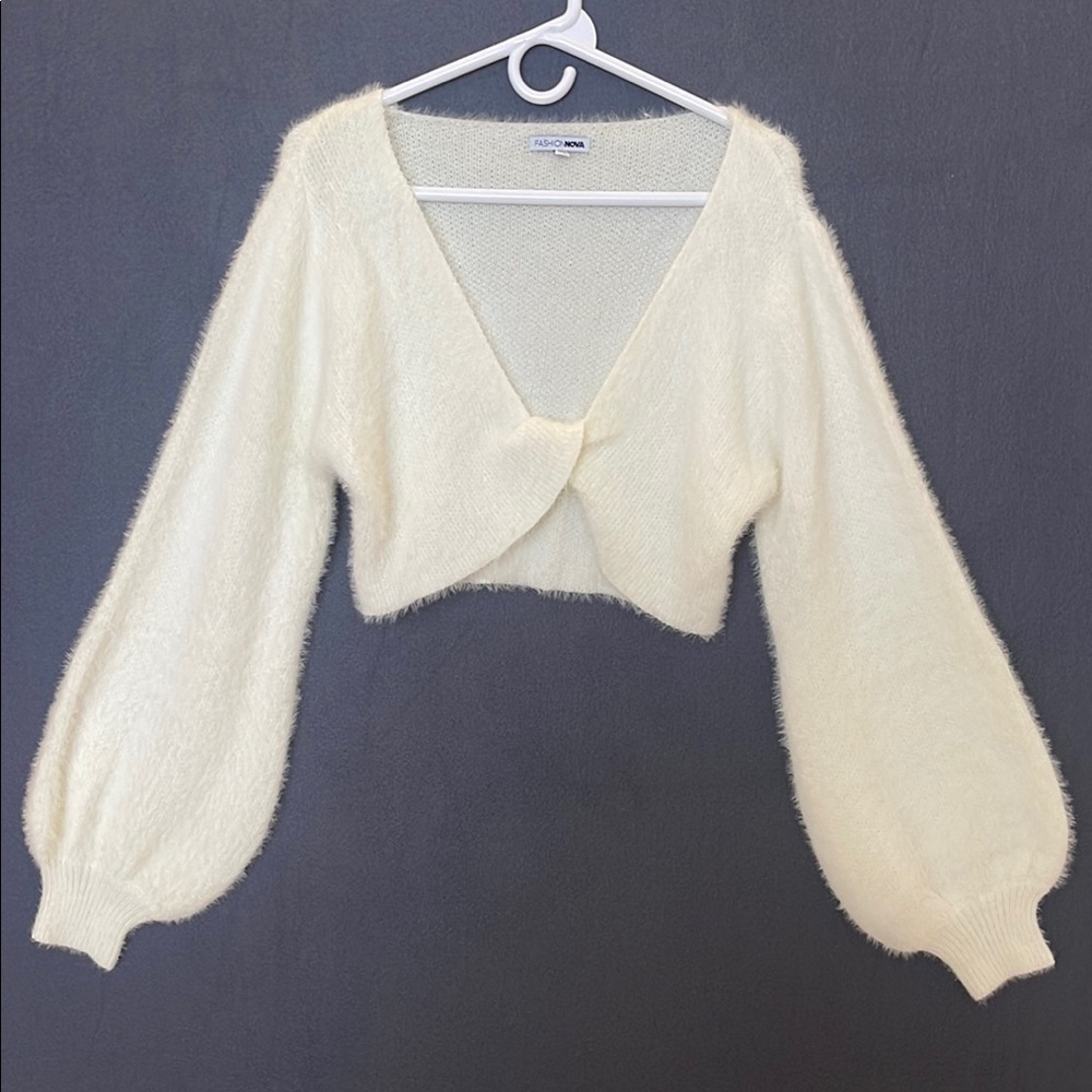 Fashion Nova Cream Fuzzy Cropped Cardigan Size Small